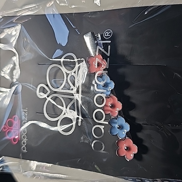 Flower Patch Flirt Multi Colors Hair Clips NWT. Alligator type - Picture 3 of 4